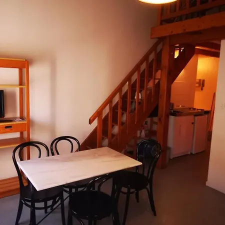Anclo Apartment *